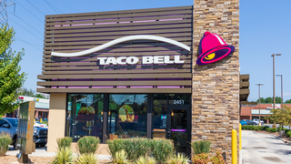 Drunk customer at Taco Bell drive-thru pours Hennessy on employee